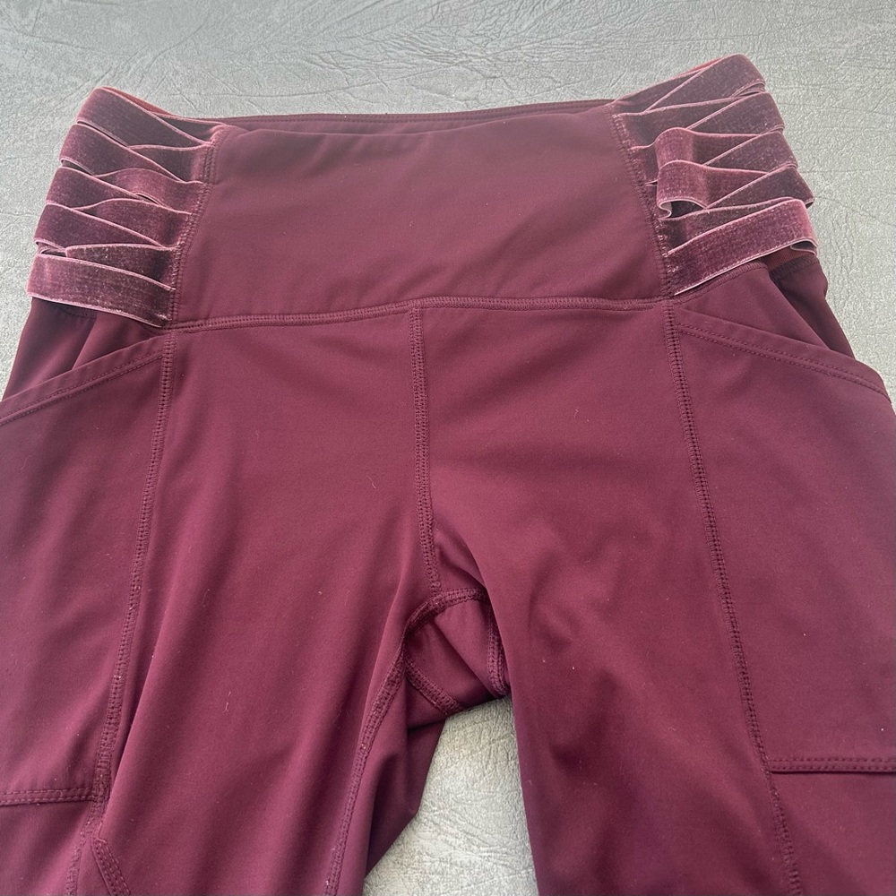 Free People Movement Wonderstruck
Velvet Leggings